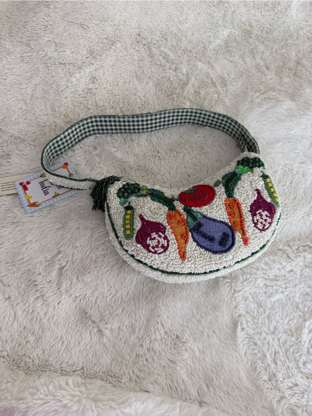 NWT Hand-Beaded Vegetable Motif Shoulder Bag in White tassel, green gingham - Picture 15 of 16